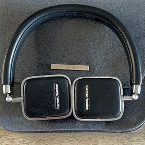 harman kardon Soho Wireless Headphones Over Ear